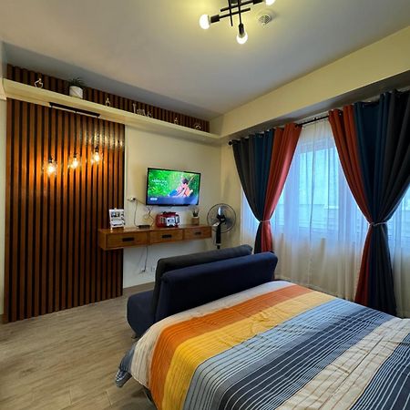 Condo Home With Fast Wifi In Bacolod City Esterno foto