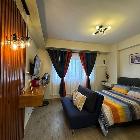 Condo Home With Fast Wifi In Bacolod City Esterno foto