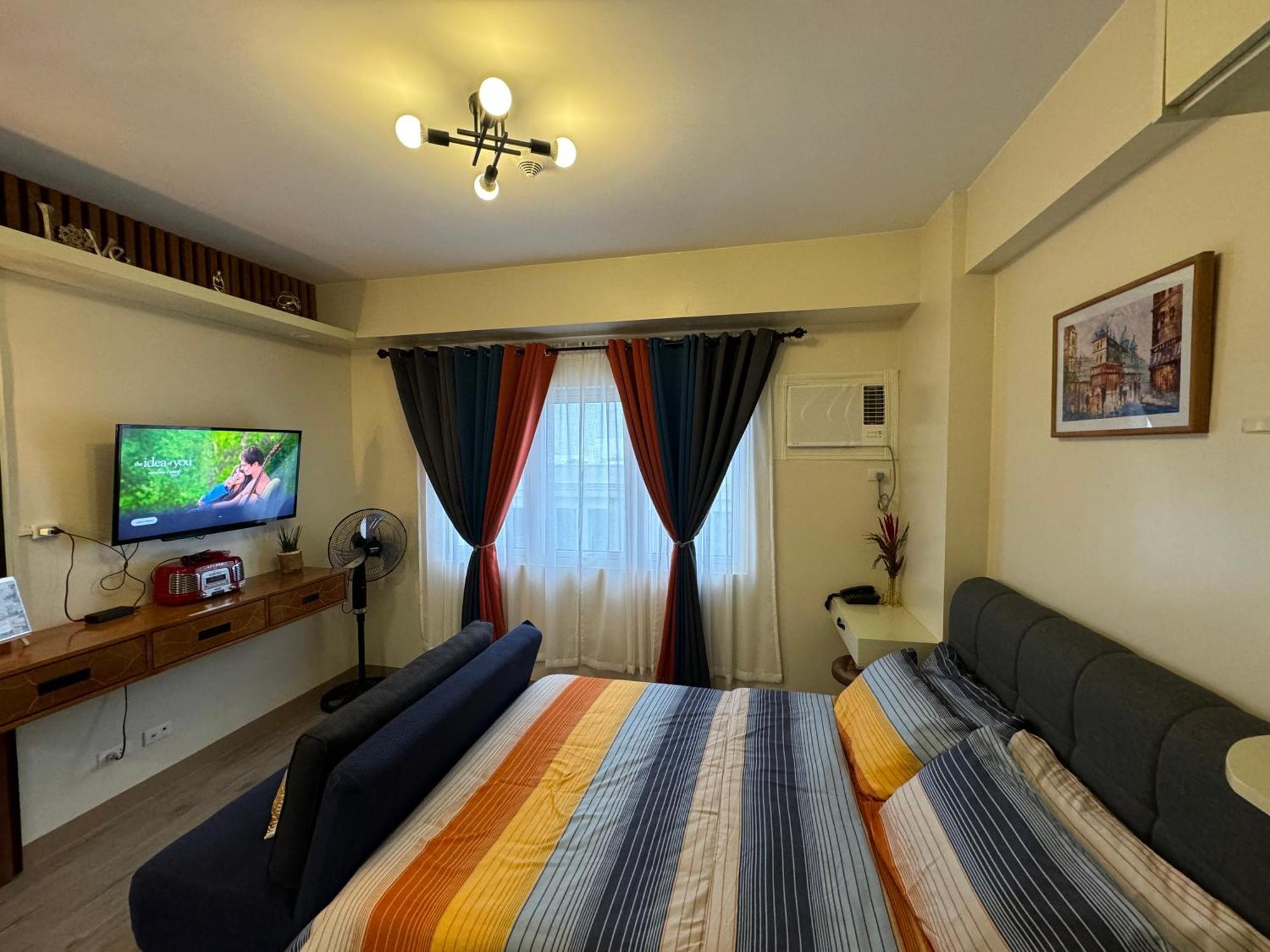 Condo Home With Fast Wifi In Bacolod City Esterno foto