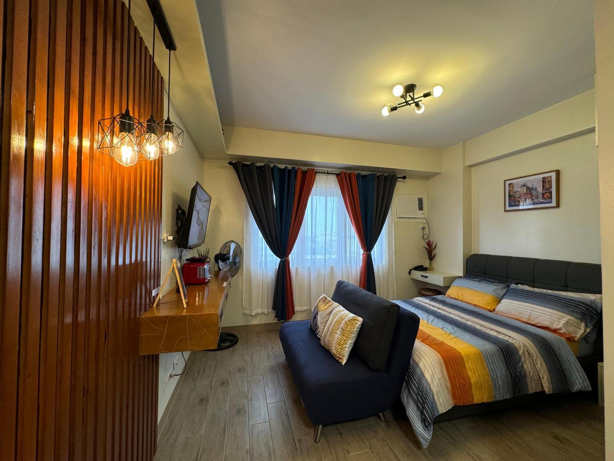 Condo Home With Fast Wifi In Bacolod City Esterno foto